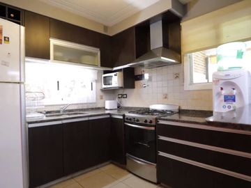 VENTA CASA 4 AMBIENTES-COUNTRY BANCO PROVINCIA