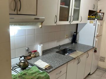 Vende Departamento en Planta Baja con cochera