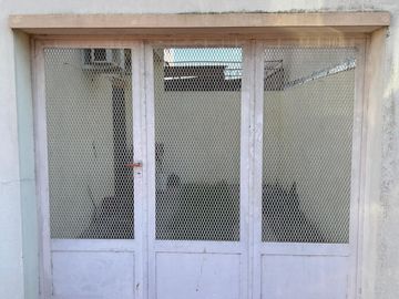 Vende Departamento en Planta Baja con cochera