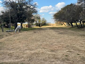 SE VENDE CASA QUINTA A REFACCIONAR A 100 M DEL RIO