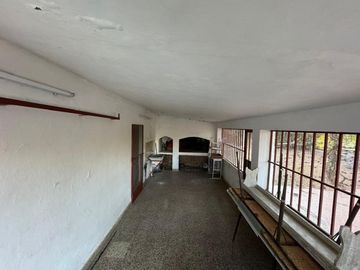 SE VENDE CASA QUINTA A REFACCIONAR A 100 M DEL RIO