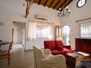 Venta casa en Remanso con Pileta. Excelente acceso