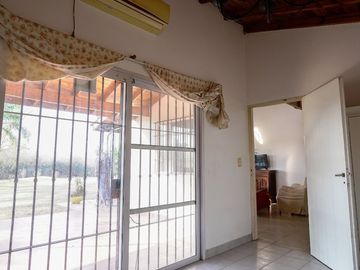 Venta casa en Remanso con Pileta. Excelente acceso