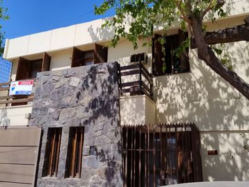 Hermosa Casa En Godoy Cruz!