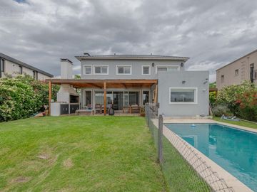 Casa en venta en el Barrio Vistas - Puertos / Escobar