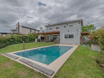 Casa en venta en el Barrio Vistas - Puertos / Escobar