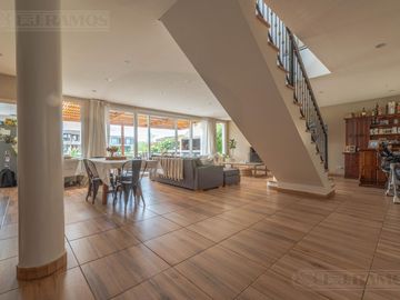 Casa en venta en el Barrio Vistas - Puertos / Escobar