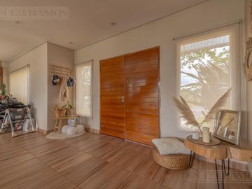 Casa en venta en el Barrio Vistas - Puertos / Escobar