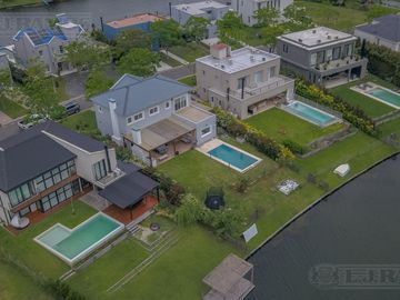 Casa en venta en el Barrio Vistas - Puertos / Escobar