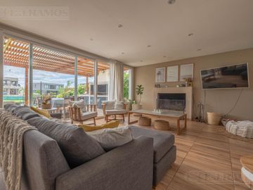Casa en venta en el Barrio Vistas - Puertos / Escobar