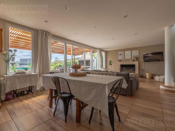 Casa en venta en el Barrio Vistas - Puertos / Escobar