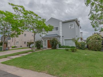 Casa en venta en el Barrio Vistas - Puertos / Escobar