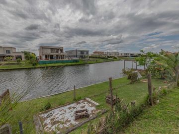 Casa en venta en el Barrio Vistas - Puertos / Escobar