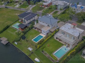 Casa en venta en el Barrio Vistas - Puertos / Escobar