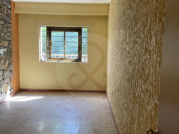 Casa uso de suelo en venta en Colonial Independencia Poniente