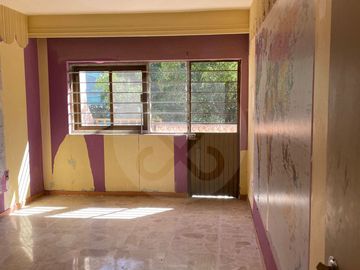 Casa uso de suelo en venta en Colonial Independencia Poniente