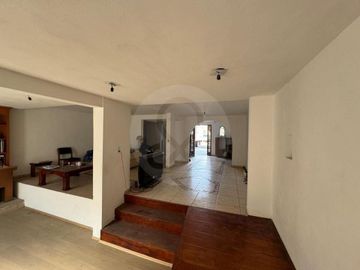 Casa en venta en Jardines del Alba