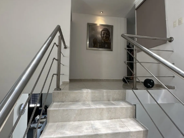 CASA EN VENTA EN COLONIA LAS AMERICAS EN ESQUINA
