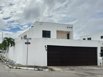 CASA EN VENTA EN COLONIA LAS AMERICAS EN ESQUINA