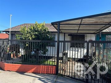 Casa en Venta en PASAJE EL ESPINO 8163 CERRILLOS