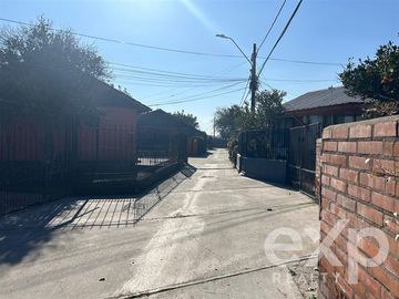 Casa en Venta en PASAJE EL ESPINO 8163 CERRILLOS