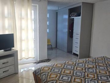 !Hazla tuya! Hermosa Casa con balcón en Venta en Toluca