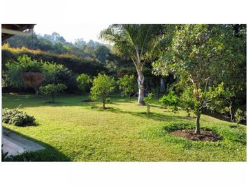 Venta de Hermosa Casa Campestre Cerca del Aeropuerto
