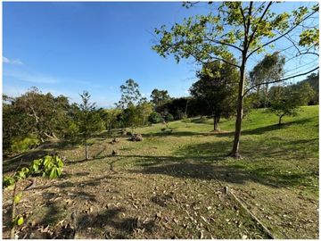 Venta de Hermosa Casa Campestre Cerca del Aeropuerto