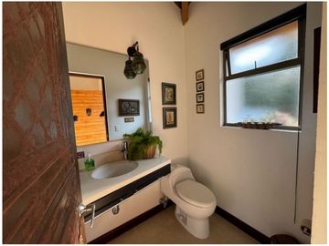 Venta de Hermosa Casa Campestre Cerca del Aeropuerto