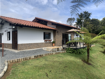 Venta de Casa en El Retiro en Unidad Cerrada Reserva Natural