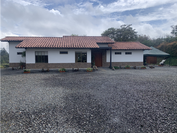 Venta de Casa en El Retiro en Unidad Cerrada Reserva Natural
