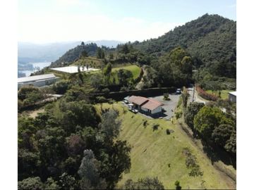 Venta de Casa en El Retiro en Unidad Cerrada Reserva Natural
