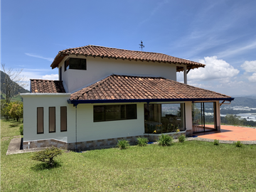 Venta de Hermoso Lote con Vista en Via la Ceja La Union
