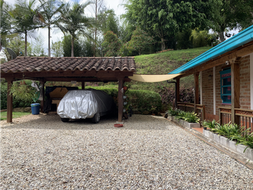 Venta de Hermosa Casa Finca Independiente en Rionegro