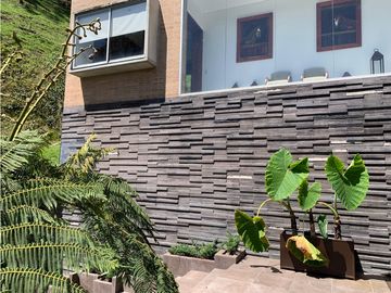 Venta Hermosa Casa de Lujo El Retiro Urb. Cerrada Vista Panoramica