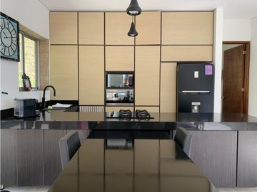 Venta Hermosa Casa de Lujo El Retiro Urb. Cerrada Vista Panoramica