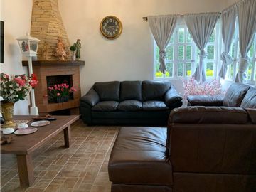 Venta de Finca Tradicional en Llanogrande Ubicación y Topografía Plana