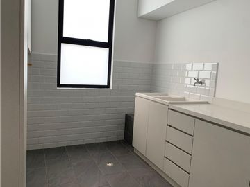 Venta de Hermosa Casa en El Retiro, Urbanización Cerrada y Ubicación