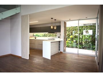 Venta de Casa en Unidad Cerrada El Retiro Sector La María