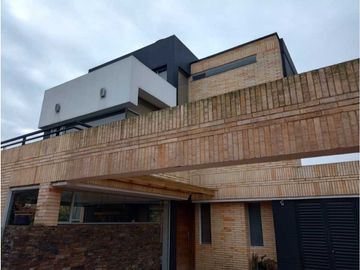 EN VENTA ESPECTACULAR CASA - COGUA CUNDINAMARCA
