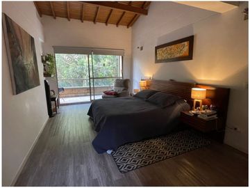 Hermoso Penthouse Duplex en Venta Sabaneta Sector Aves Marías