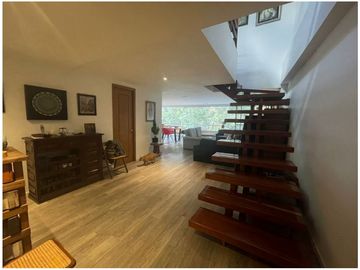 Hermoso Penthouse Duplex en Venta Sabaneta Sector Aves Marías