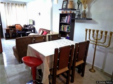Venta de Casa en Zona Urbana de la Ceja, Cerca al Viva