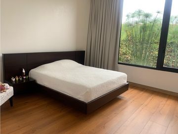 Venta de Hermosa Casa de Lujo en Urbanización Cerrada Alto de Palmas