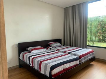 Venta de Hermosa Casa de Lujo en Urbanización Cerrada Alto de Palmas