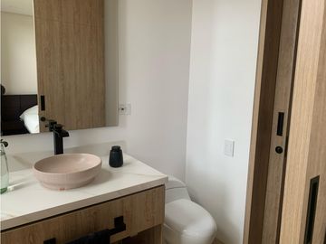 Venta de Hermosa Casa de Lujo en Urbanización Cerrada Alto de Palmas