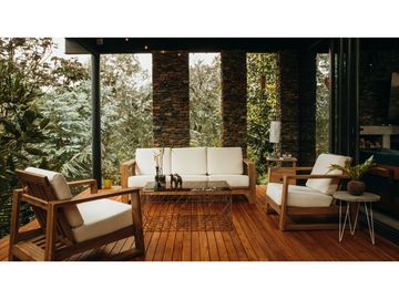 Venta de Hermosa Casa en El Alto de Palmas, Unidad Cerrada Naturaleza