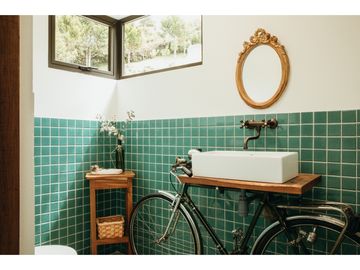 Venta de Hermosa Casa en El Alto de Palmas, Unidad Cerrada Naturaleza