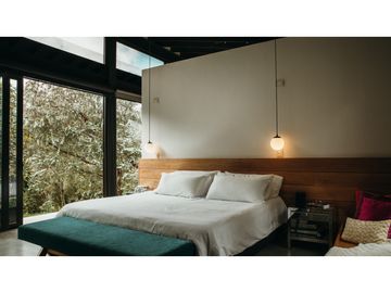 Venta de Hermosa Casa en El Alto de Palmas, Unidad Cerrada Naturaleza