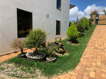 Venta de Hermosa Casa En Exclusiva Unidad Cerrada a Minutos de La Ceja